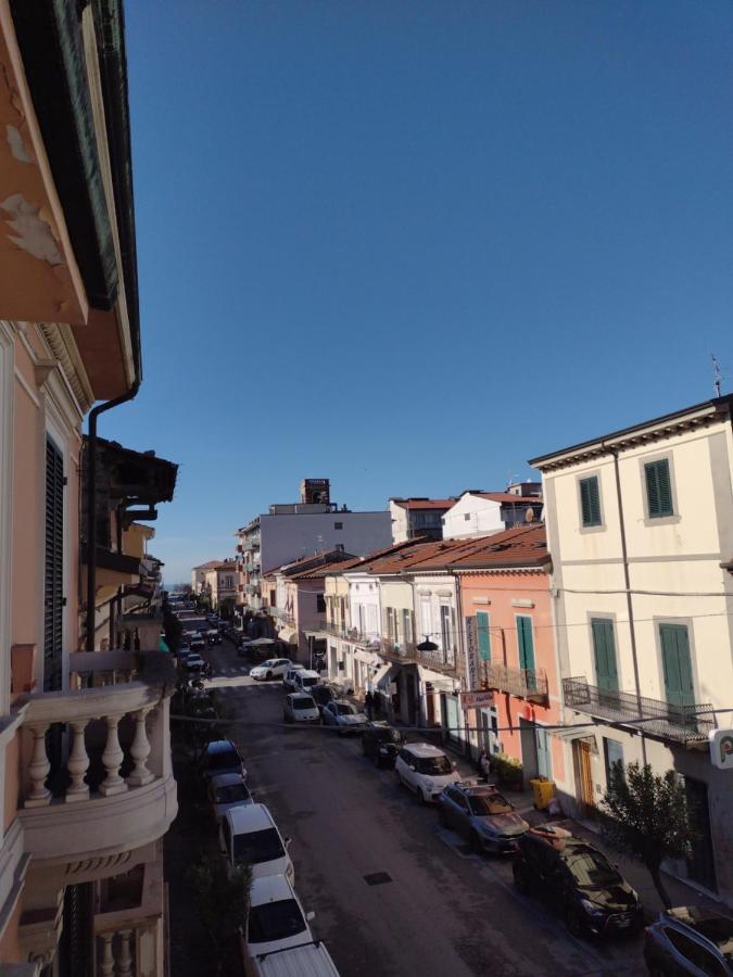 Mazzini Affittacamere Viareggio Exterior photo