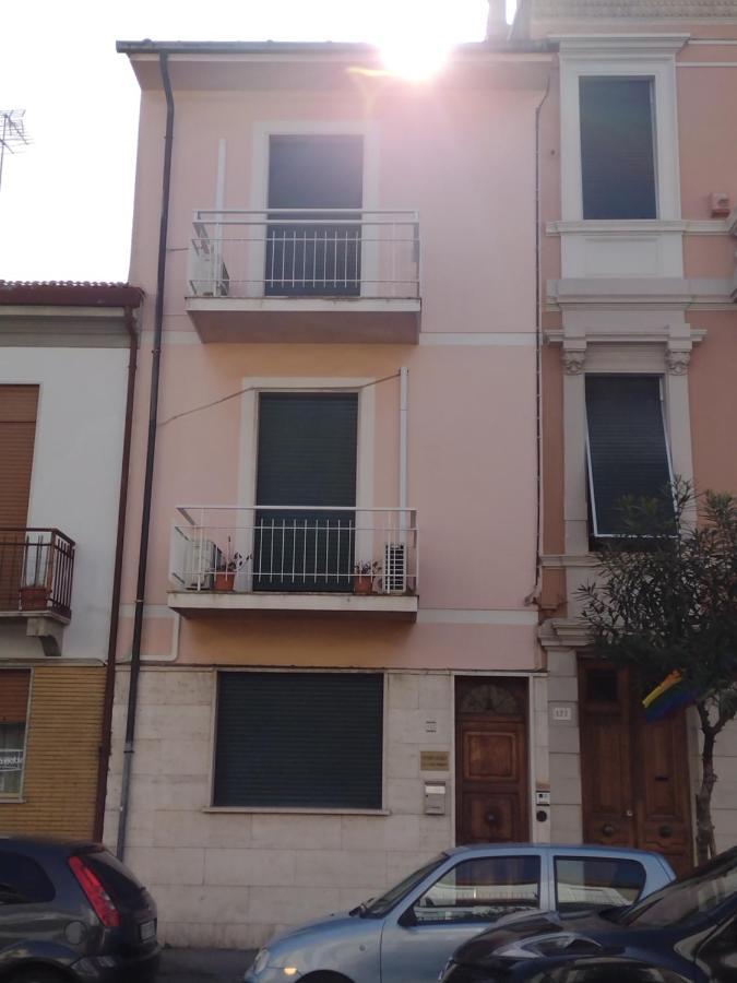 Mazzini Affittacamere Viareggio Exterior photo